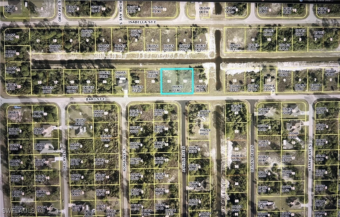 1221 Bari St E Property Photo 3