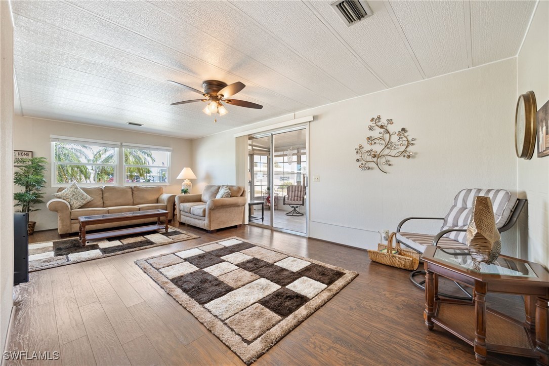 472 Nicklaus Blvd Property Photo 8