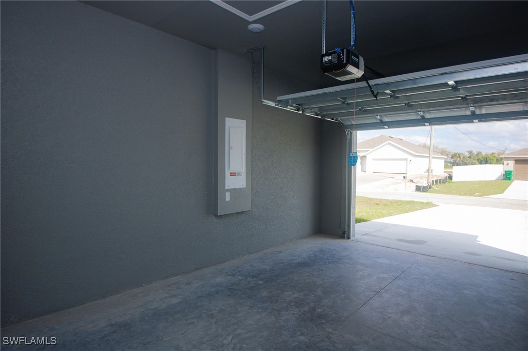 8048 Sherwood Cir Property Photo 28