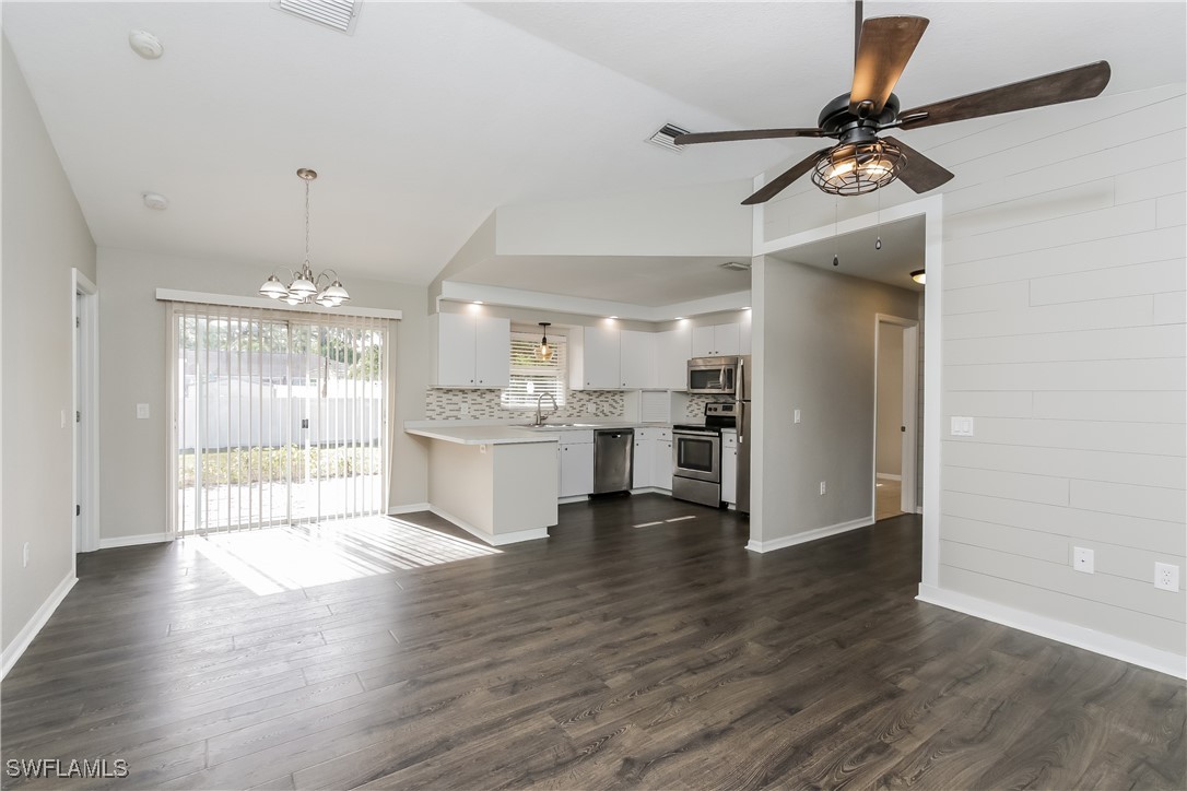 2674 S Cranberry Blvd Property Photo 3