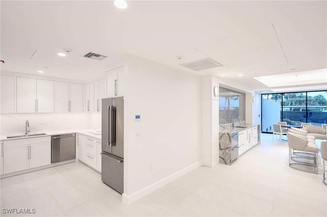 4001 Gulf Shore Blvd N Ph-4 Property Photo 22