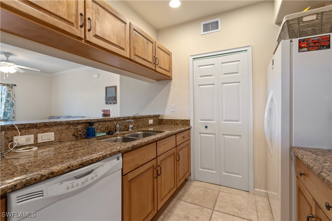 13100 Bella Casa Cir 339 Property Photo 16