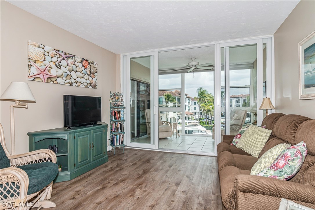805 River Point DR 202C Property Photo 1