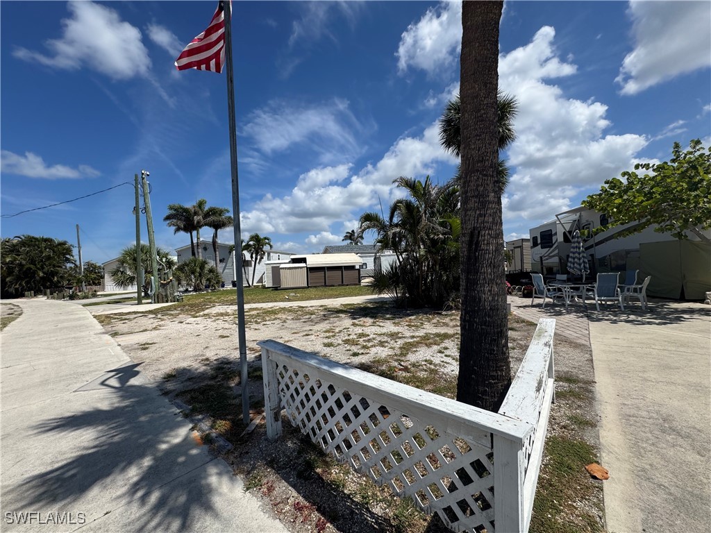 1599 Main ST