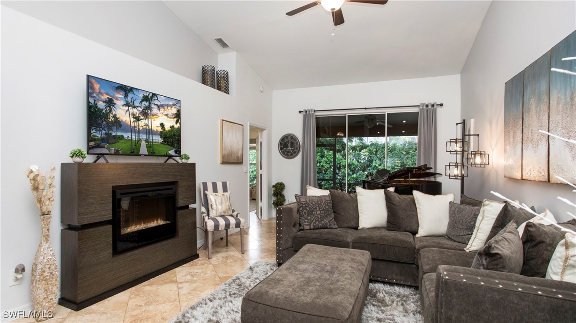 6949 Lone Oak Blvd Property Photo 4