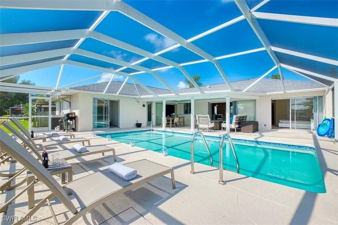 3211 SE 4th PL Property Photo 1