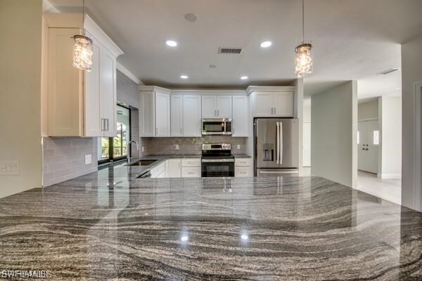 711 Se 33rd Ter Property Photo 5