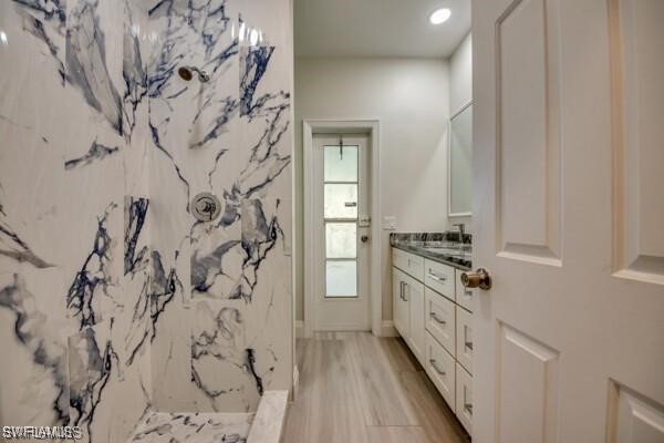 711 Se 33rd Ter Property Photo 9