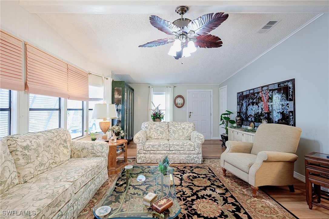 149 Kim Dr 149 Property Photo 3