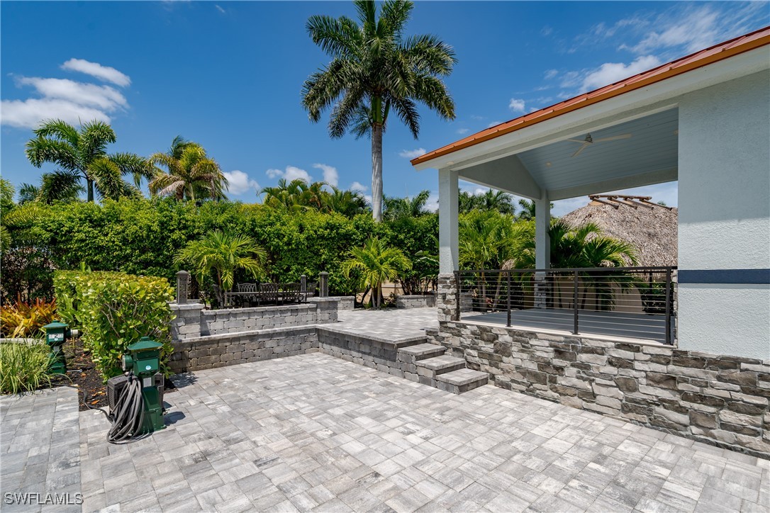 13613 Snapper Ln Property Photo 4