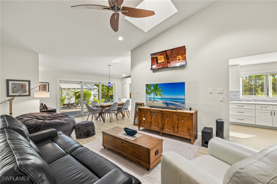 5610 Sundown Harbor Ct Property Photo 6