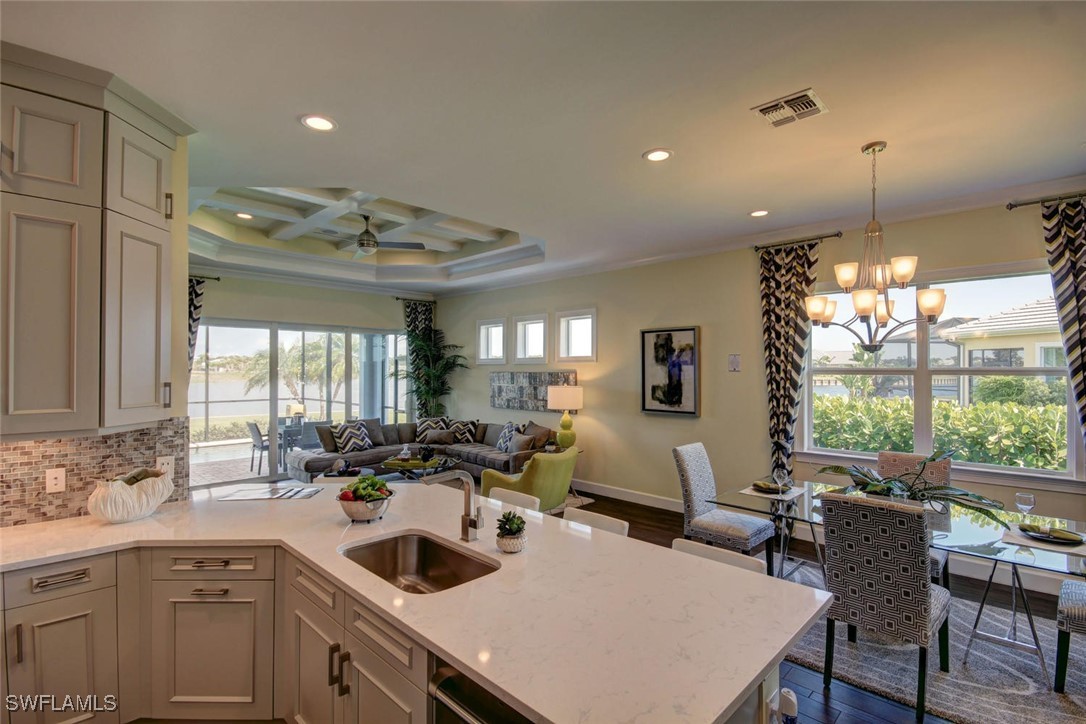 8881 Yucatan Ct Property Photo 14