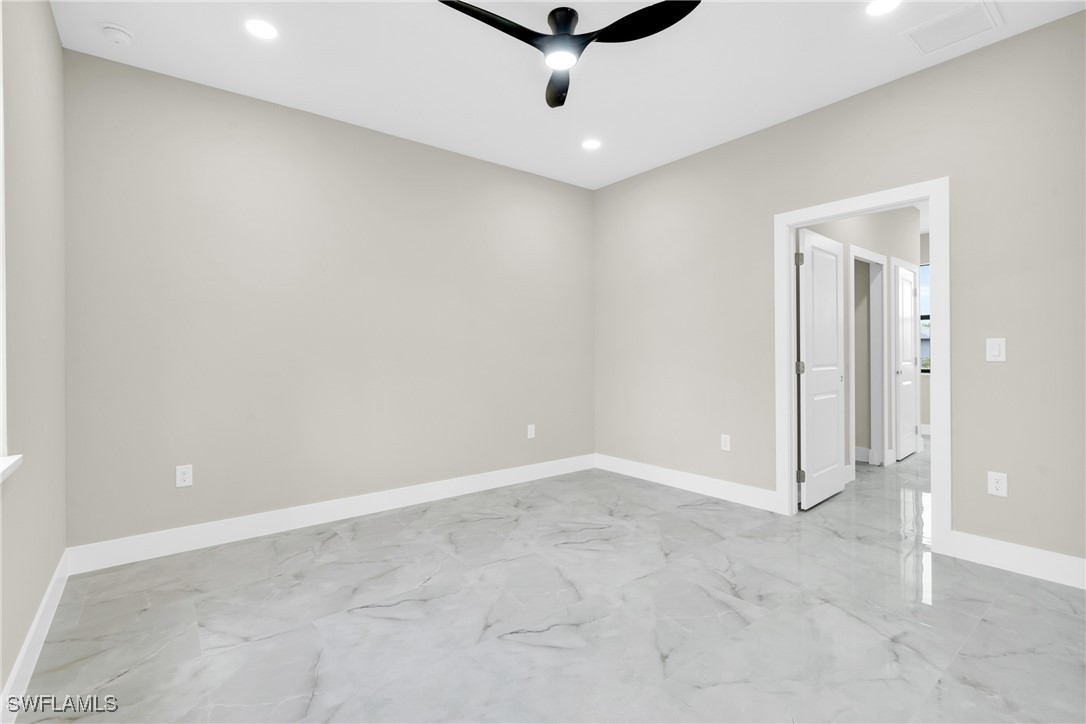 2907 31 St St W Property Photo 13