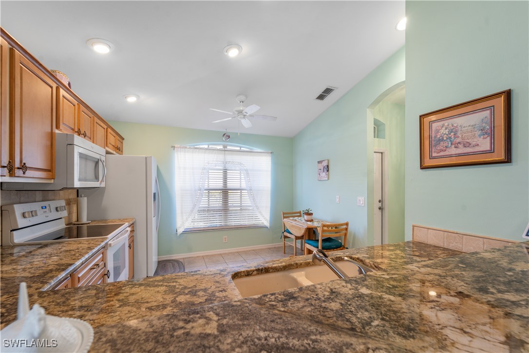 15721 Beachcomber Ave Property Photo 15