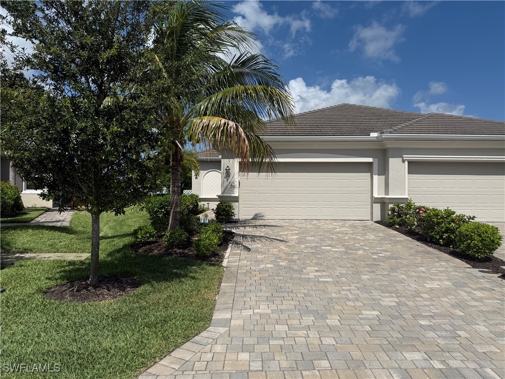 4316 Lemongrass DR Property Photo 1