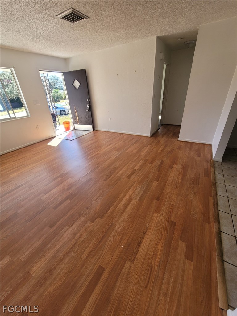 1112 Evanston St Property Photo 12