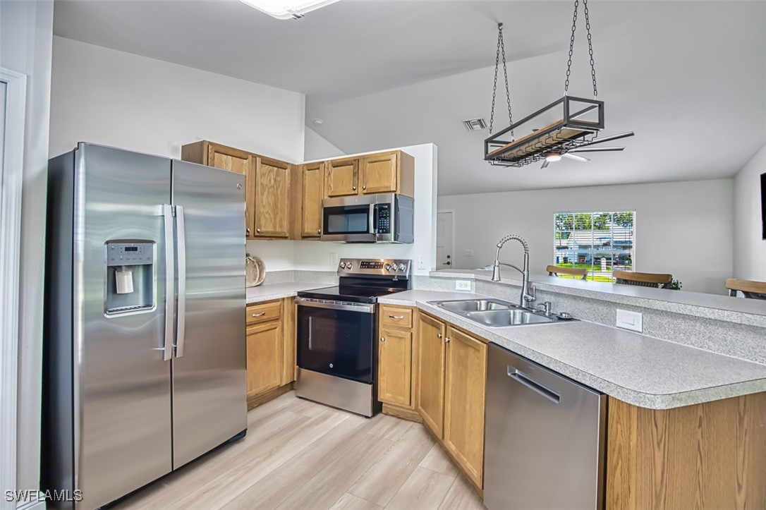 13621 River Forest Dr Property Photo 13