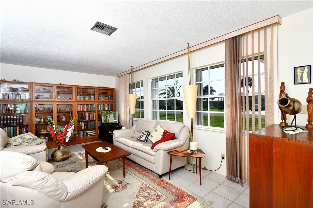 104 Waterview Ave Property Photo 8