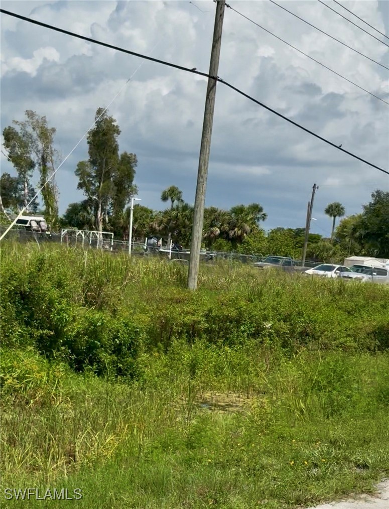 2536 N Tamiami Trl Property Photo 8