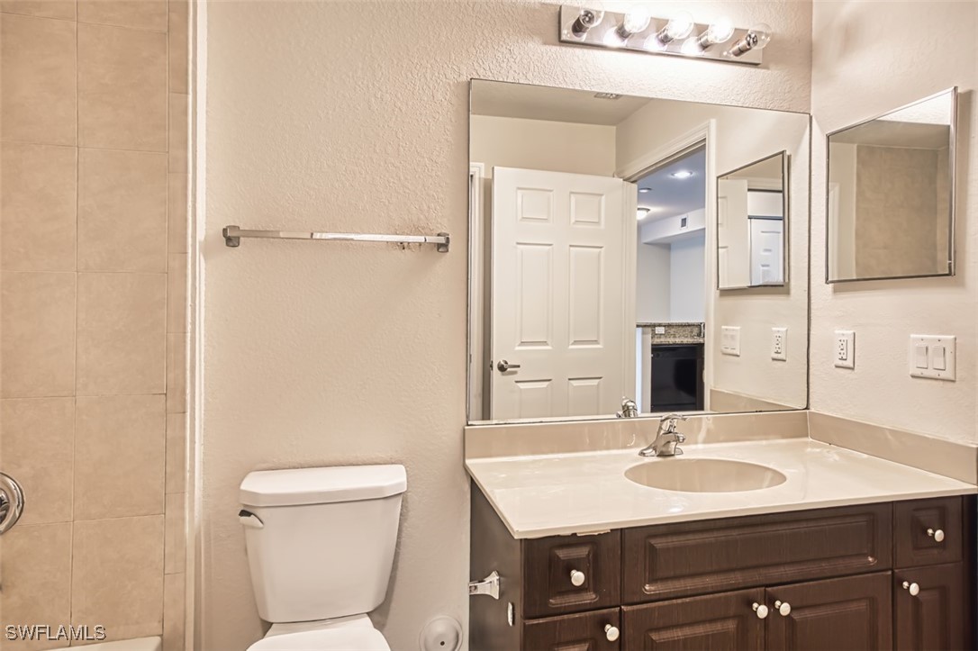 13190 Bella Casa Cir 141 Property Photo 23