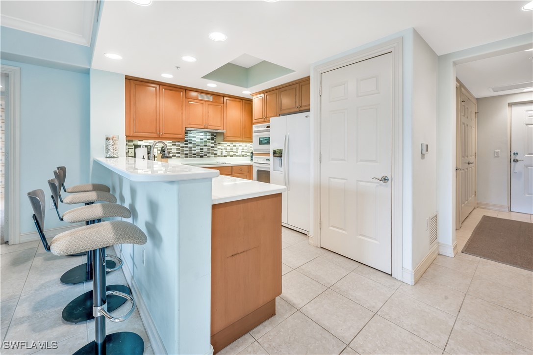 2748 Tiburon Blvd E C-301 Property Photo 11