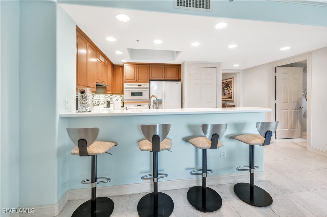 2748 Tiburon Blvd E C-301 Property Photo 11