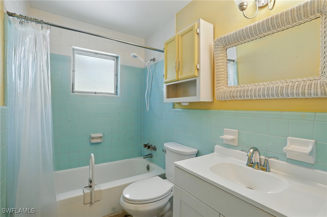 4011 Coconut Cir S Property Photo 15