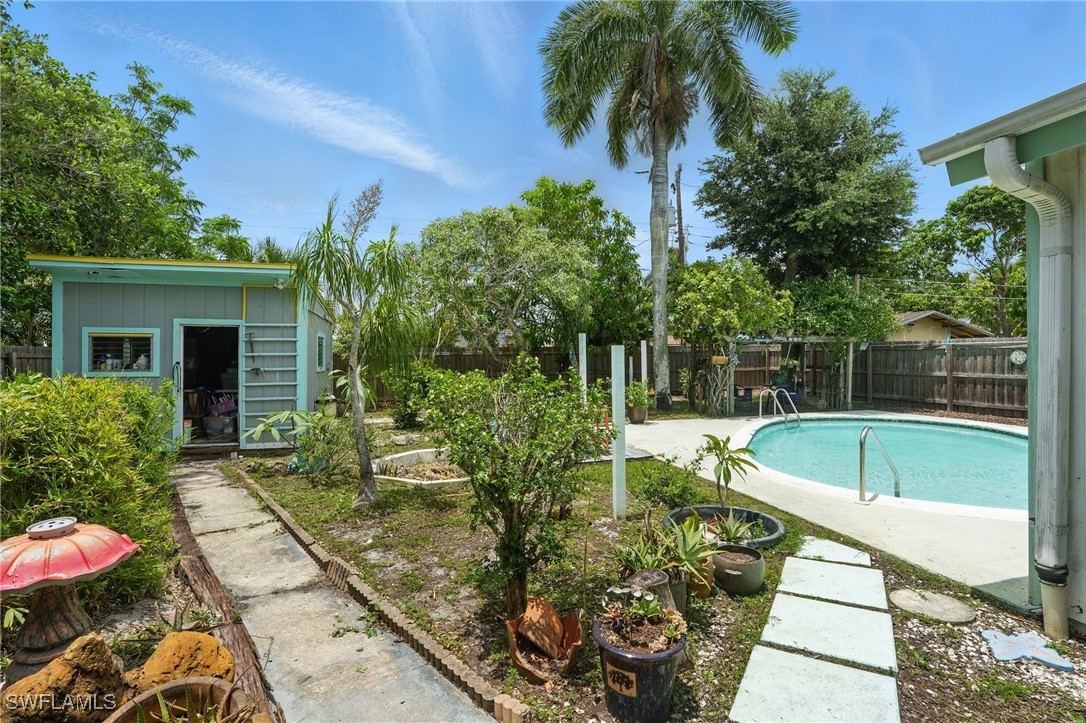4011 Coconut Cir S Property Photo 28