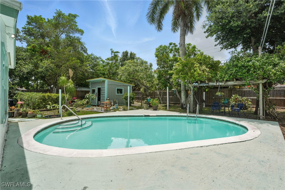 4011 Coconut Cir S Property Photo 29