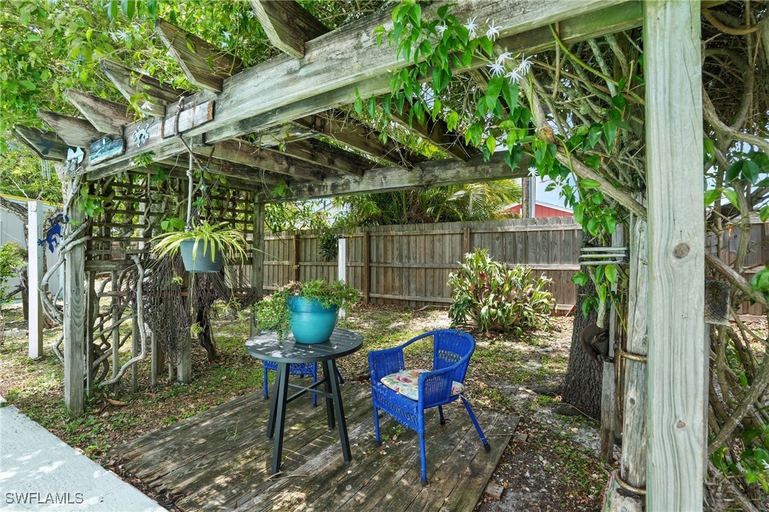 4011 Coconut Cir S Property Photo 31