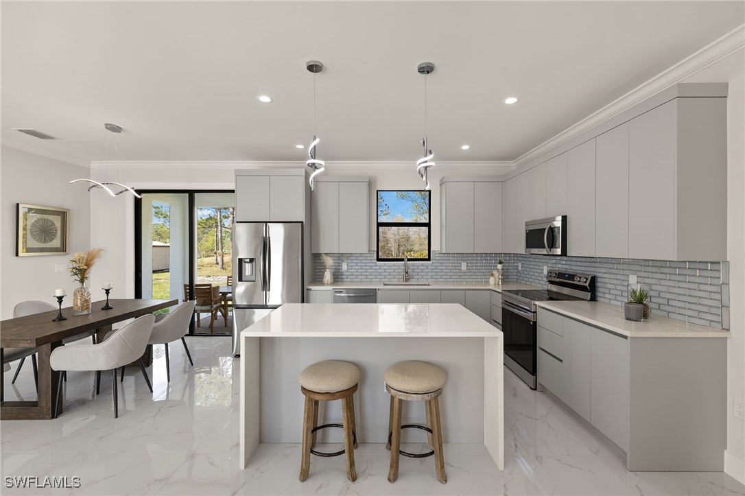 3587 18th Ave Se Property Photo 11