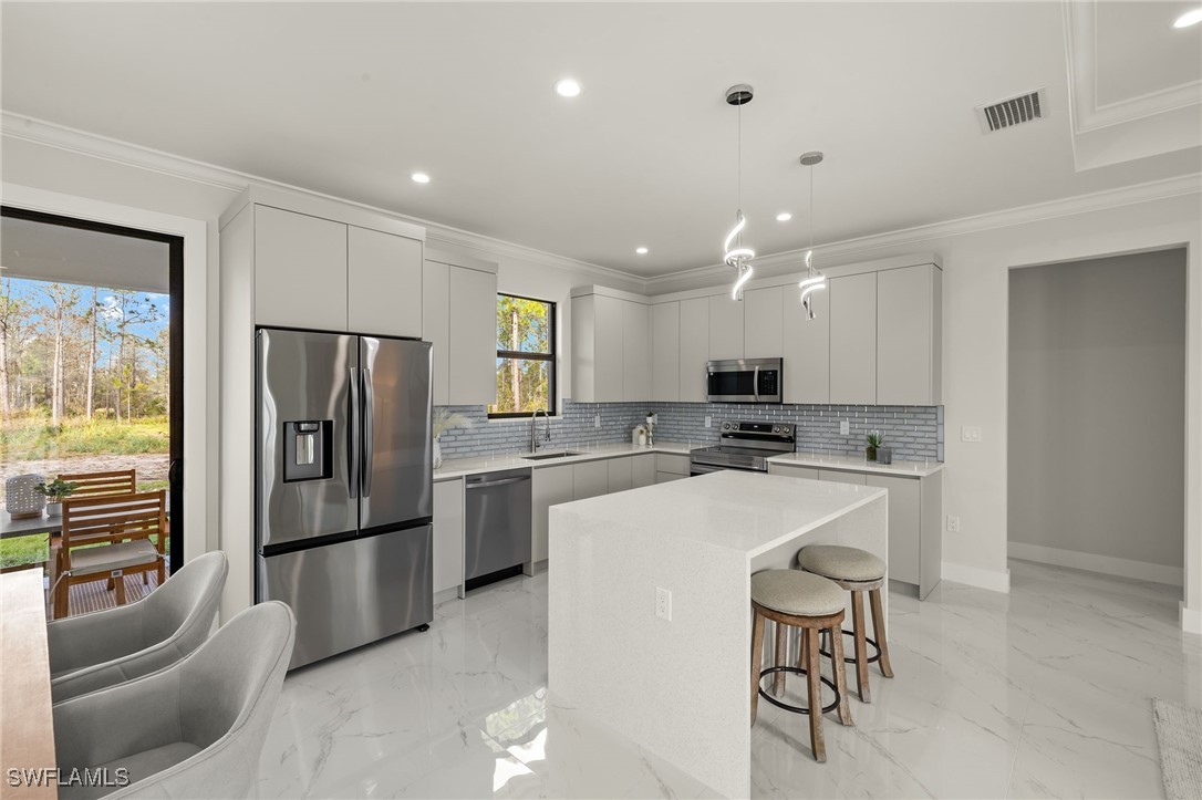 3587 18th Ave Se Property Photo 13