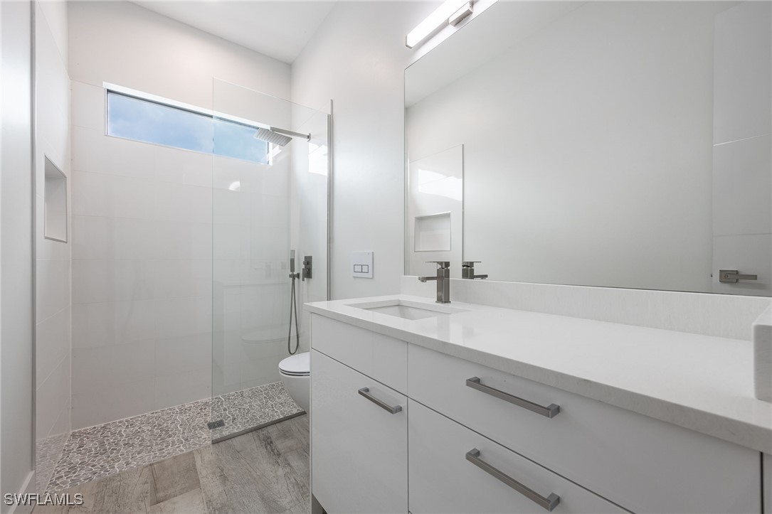 2122 Coral Point Dr Property Photo 14