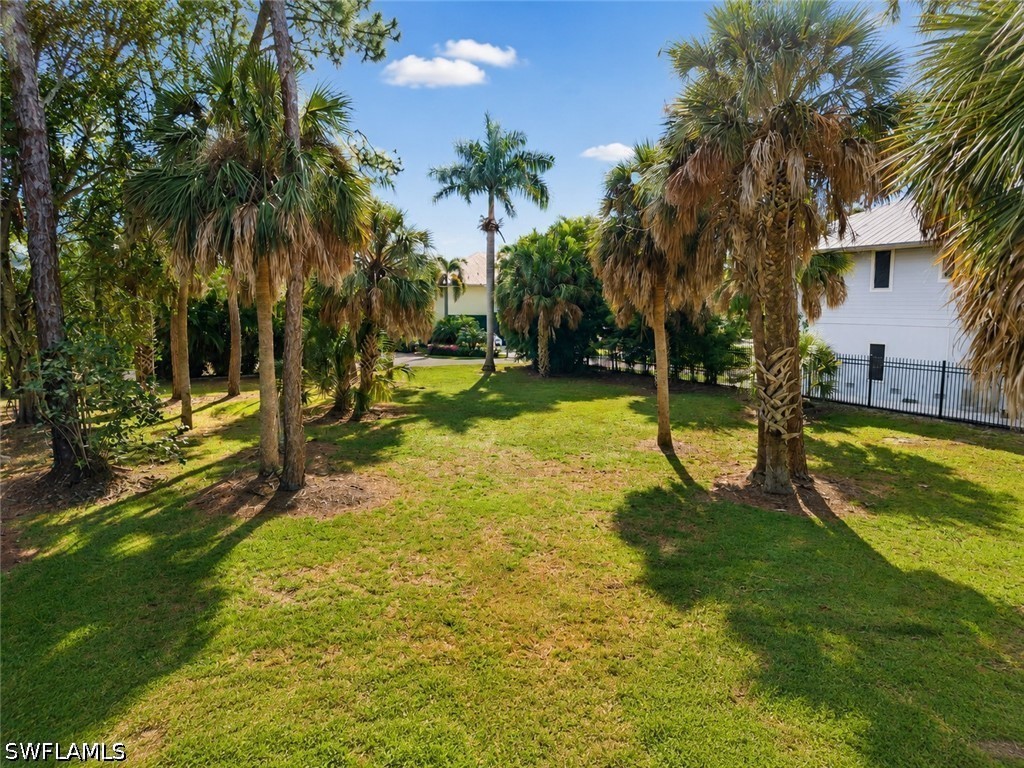 1675 Avion Pl Property Photo 4