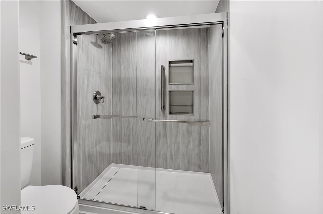 222 Harbour Dr 114 Property Photo 32