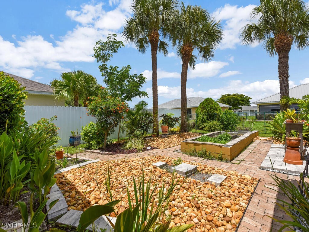 3930 Chiquita Blvd S Property Photo 6