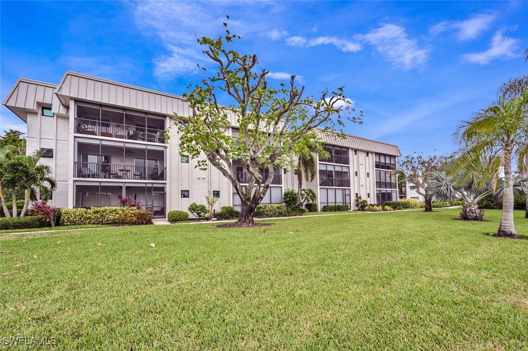 788 Park Shore Dr G17 Property Photo 7