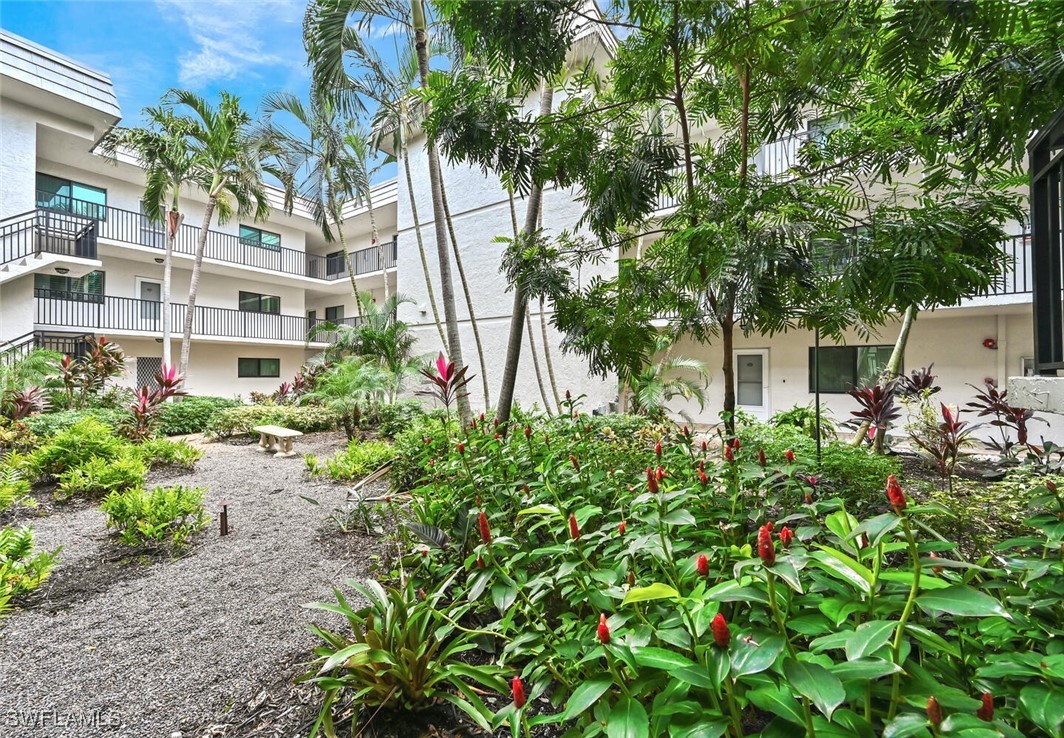 788 Park Shore Dr G17 Property Photo 10
