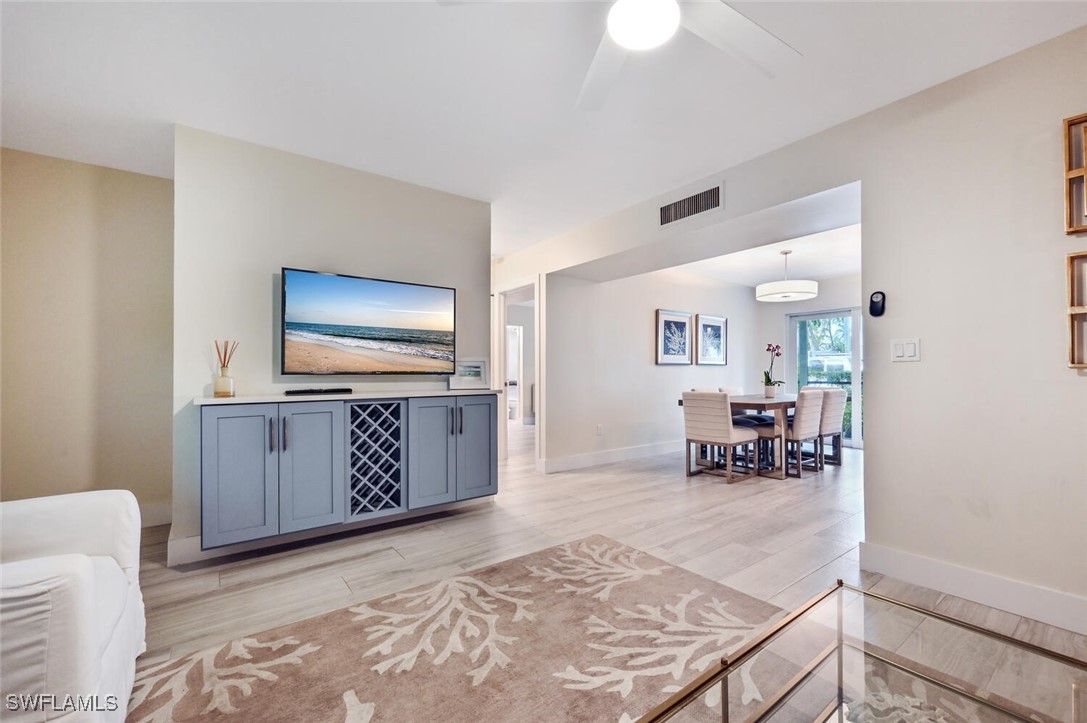 788 Park Shore Dr G17 Property Photo 14