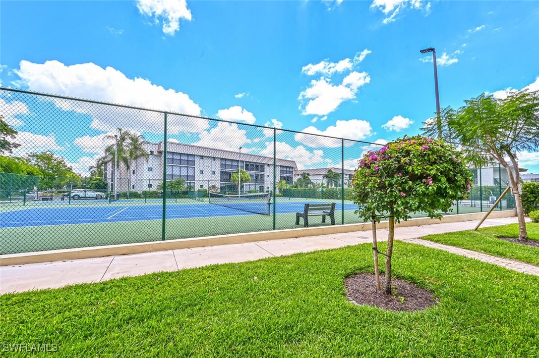 788 Park Shore Dr G17 Property Photo 39