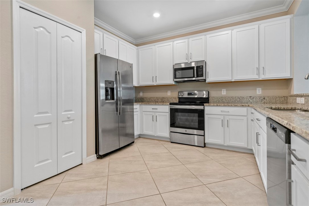 4264 Lemongrass Dr Property Photo 4