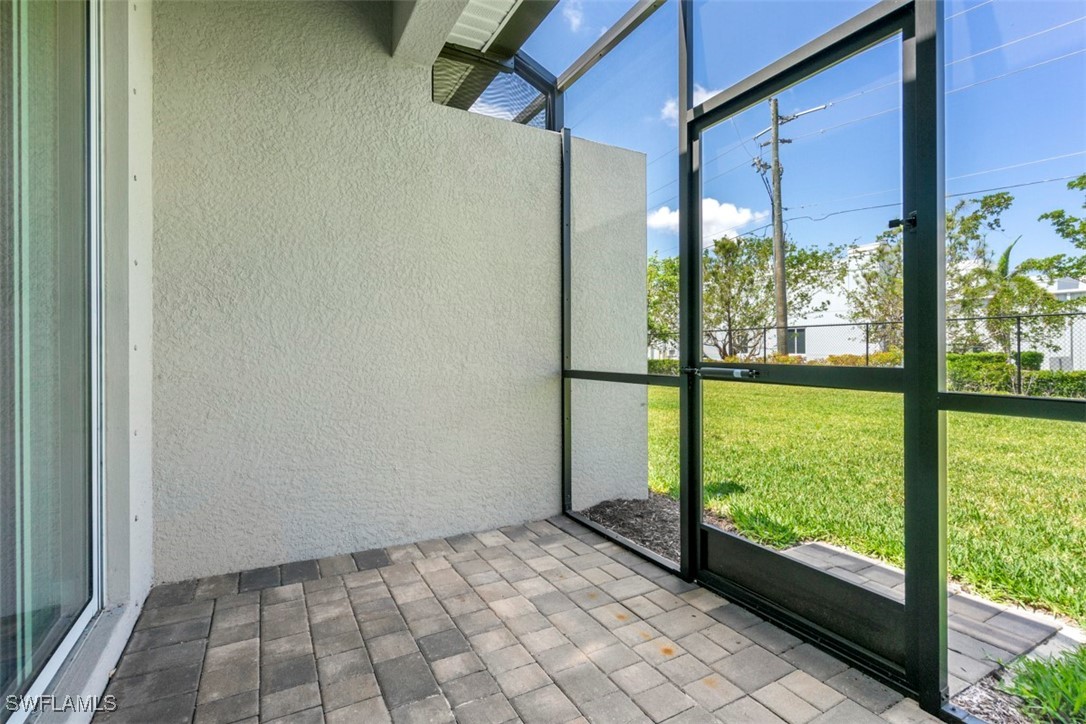 4264 Lemongrass Dr Property Photo 8