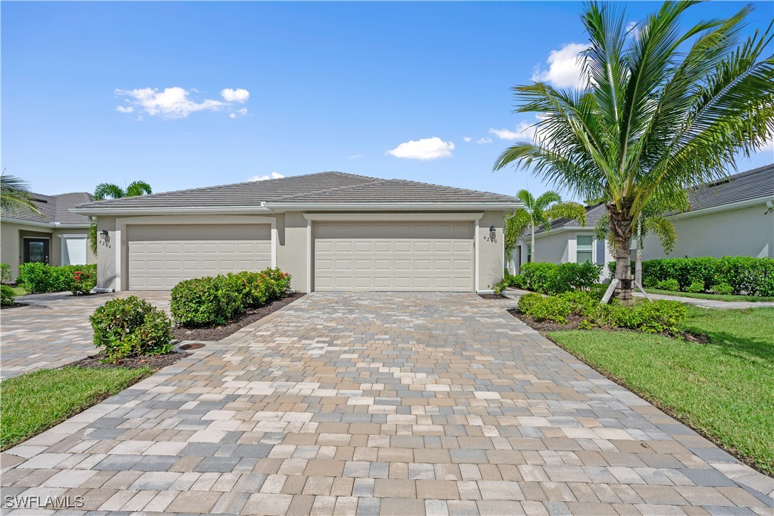4240 Lemongrass Dr Property Photo 1