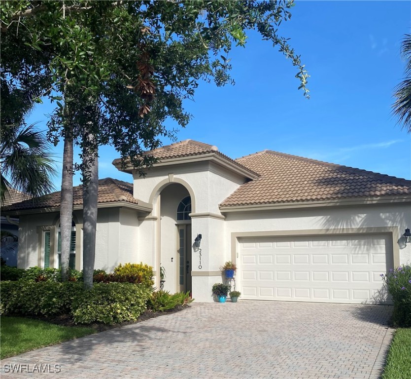 23110 Oakglen Ln Property Photo 1