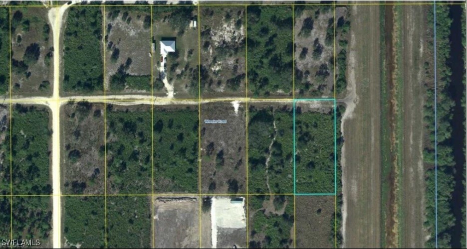 7501 23rd Ter Property Photo 2