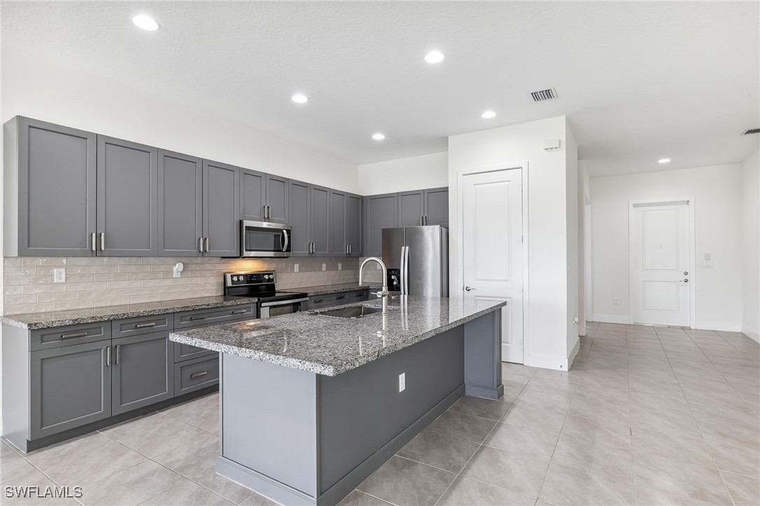 5080 Isidora Ln Property Photo 3