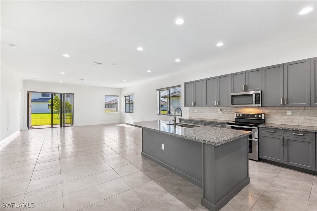 5080 Isidora Ln Property Photo 6