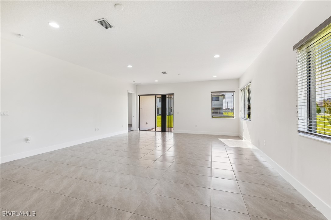 5080 Isidora Ln Property Photo 10