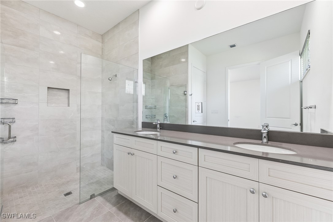 5080 Isidora Ln Property Photo 19