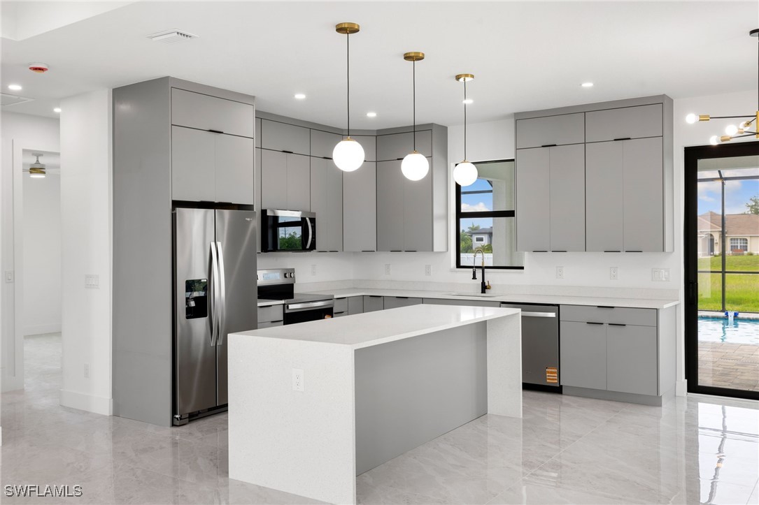 2507 Nw Embers Ter Property Photo 9